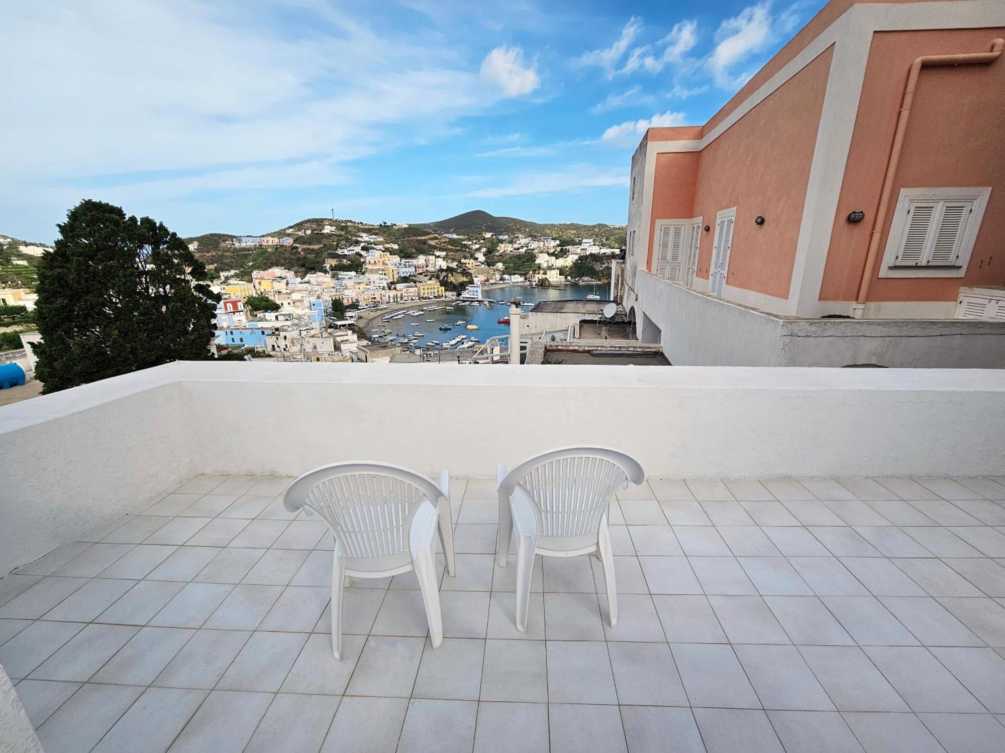 Maridea - Biscaglina Lägenhet Ponza Exteriör bild